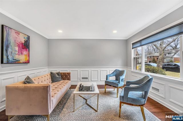 1284 Wellington Avenue, Teaneck, NJ 07666