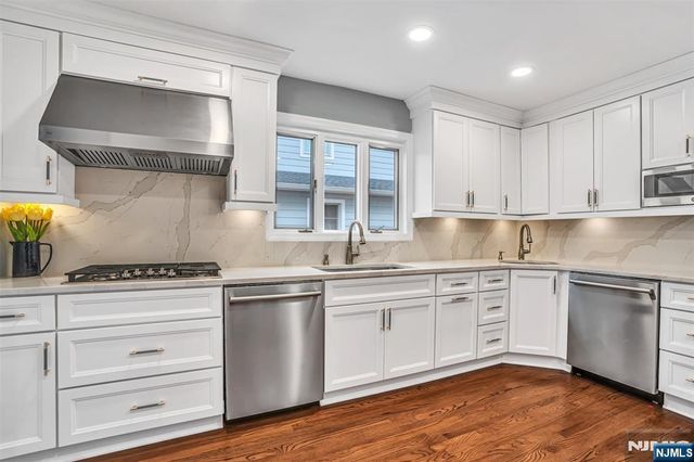 1284 Wellington Avenue, Teaneck, NJ 07666