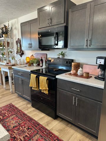 301 Great Plains Street, Nixa, MO 65714