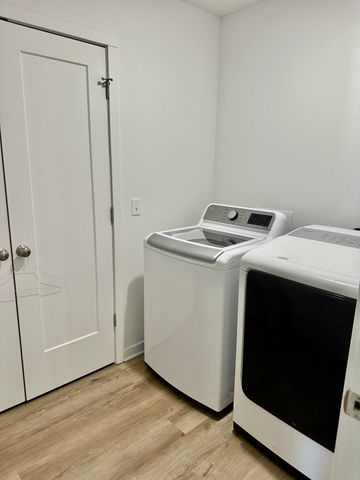 301 Great Plains Street, Nixa, MO 65714