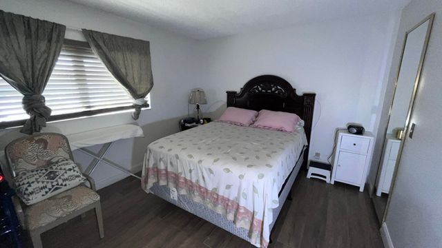 2638 E Gately Dr Drive E 31, West Palm Beach, FL 33415