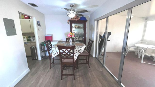 2638 E Gately Dr Drive E 31, West Palm Beach, FL 33415