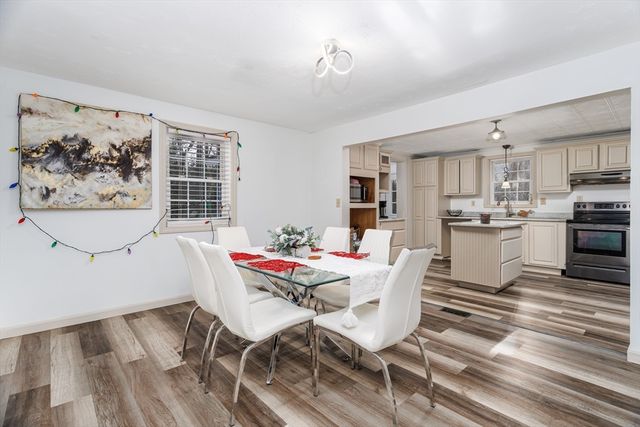 28 Holly Drive, Gardner, MA 01440