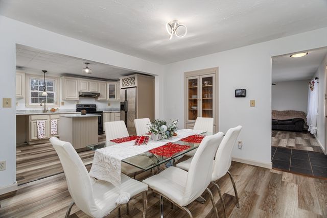 28 Holly Drive, Gardner, MA 01440