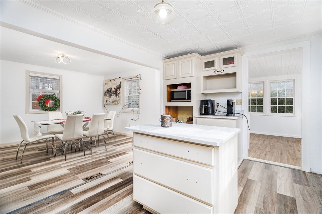 28 Holly Drive, Gardner, MA 01440