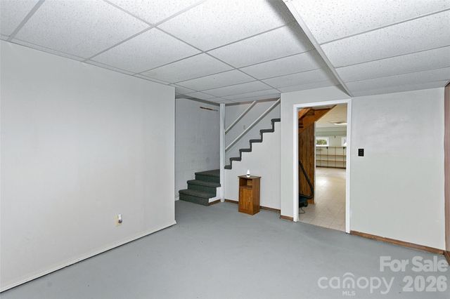 30 Morning Glory Lane, Weaverville, NC 28787