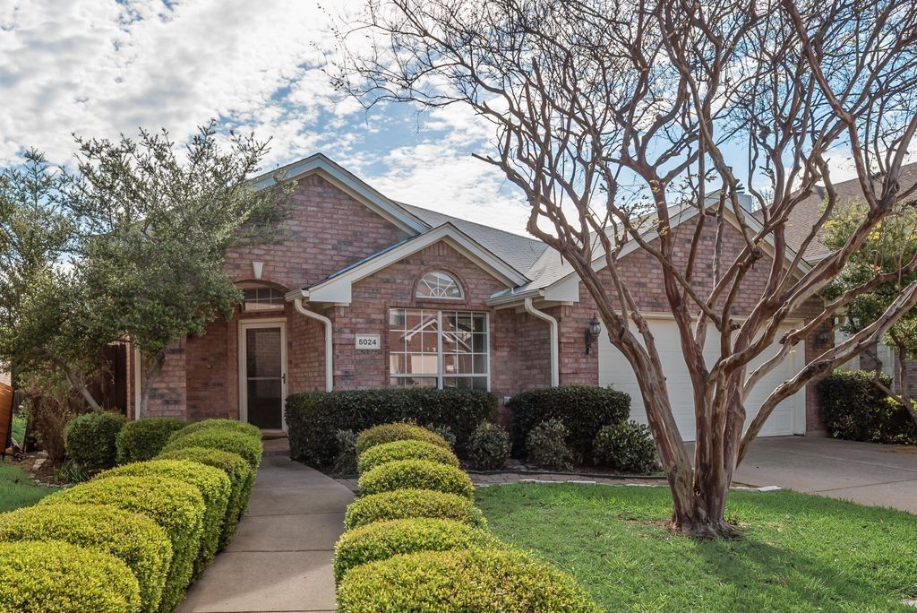5024 Woodmeadow Drive, Fort Worth, TX 76135