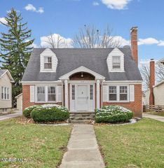 423 1st Street, Findlay, OH 45840