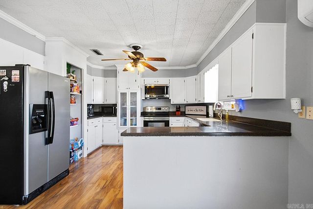 108 E 5th Avenue, Leola, AR 72084