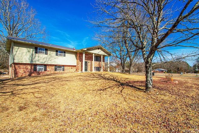 108 E 5th Avenue, Leola, AR 72084