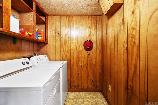 108 E 5th Avenue, Leola, AR 72084