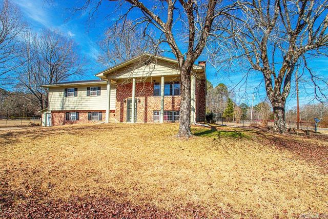 108 E 5th Avenue, Leola, AR 72084