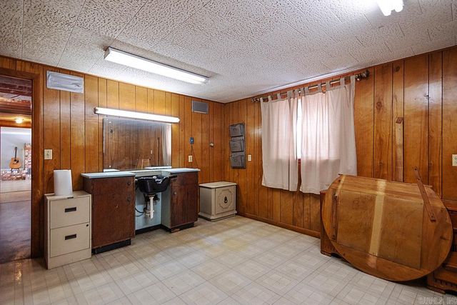 108 E 5th Avenue, Leola, AR 72084