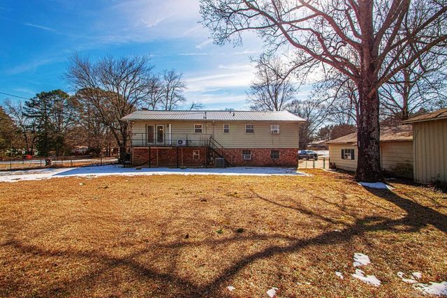 108 E 5th Avenue, Leola, AR 72084