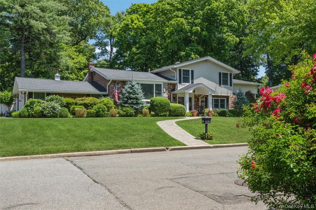 43 Viola Drive, Glen Cove, NY 11542