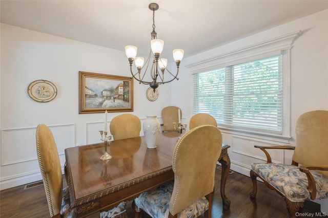 43 Viola Drive, Glen Cove, NY 11542