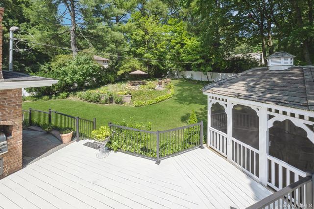 43 Viola Drive, Glen Cove, NY 11542