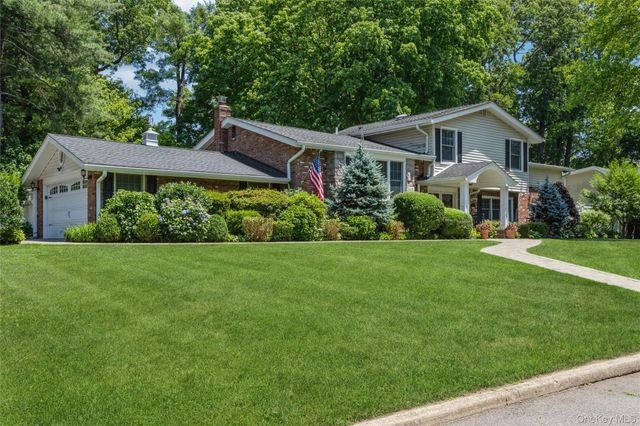 43 Viola Drive, Glen Cove, NY 11542
