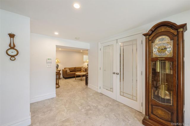 43 Viola Drive, Glen Cove, NY 11542
