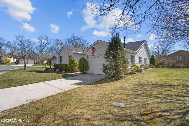 1523 Heatherleaf Lane, Toms River, NJ 08755