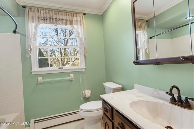 1523 Heatherleaf Lane, Toms River, NJ 08755