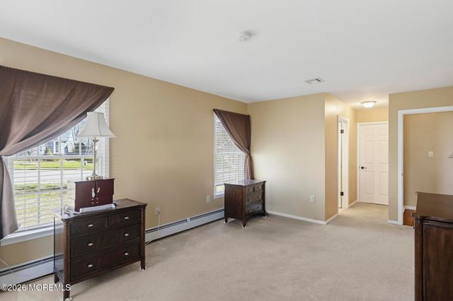 1523 Heatherleaf Lane, Toms River, NJ 08755