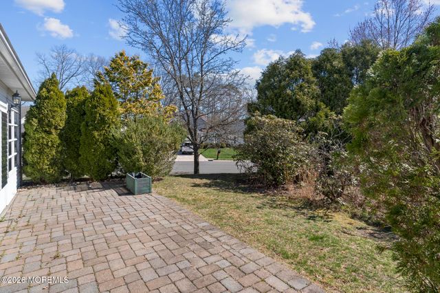 1523 Heatherleaf Lane, Toms River, NJ 08755