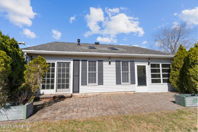 1523 Heatherleaf Lane, Toms River, NJ 08755