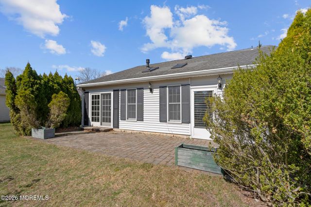 1523 Heatherleaf Lane, Toms River, NJ 08755