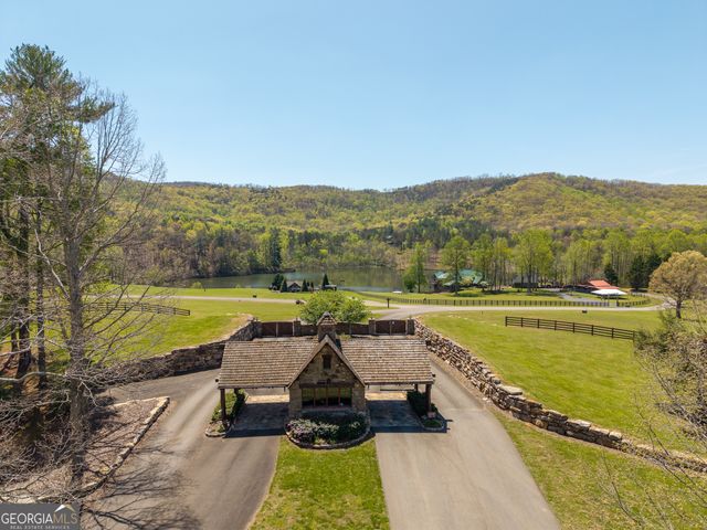 245 Smokerise Court, Ellijay, GA 30536