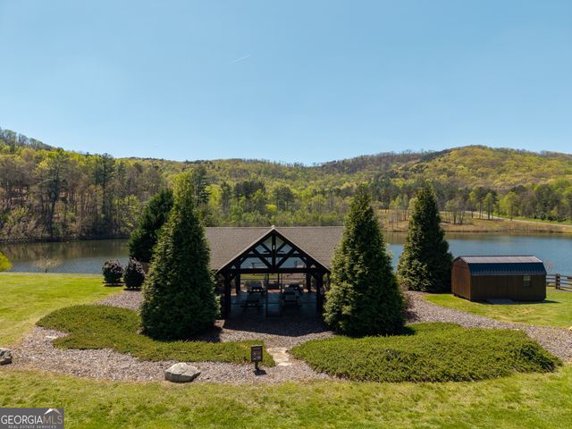 245 Smokerise Court, Ellijay, GA 30536