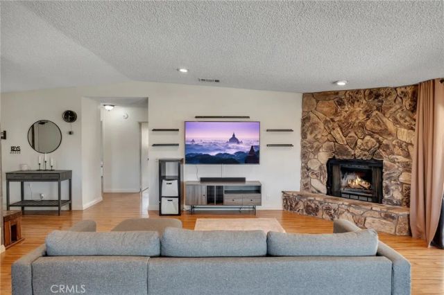 13740 Hidden Valley Road, Victorville, CA 92395