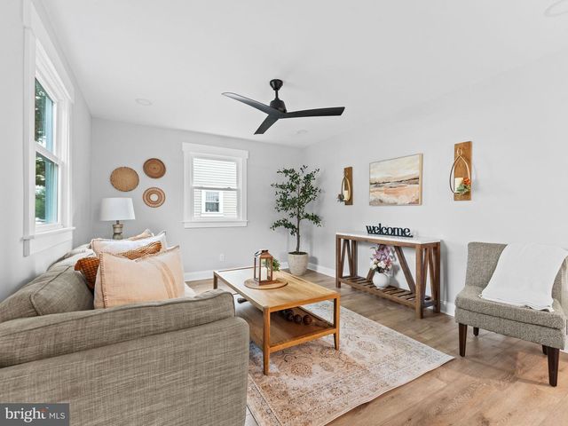 62 WARREN AVE, Bellmawr, NJ 08031