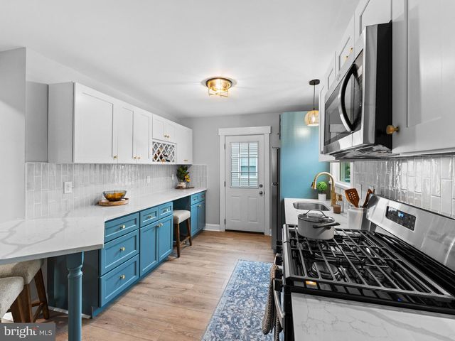 62 WARREN AVE, Bellmawr, NJ 08031