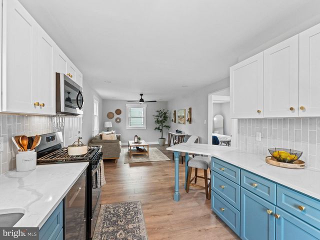 62 WARREN AVE, Bellmawr, NJ 08031