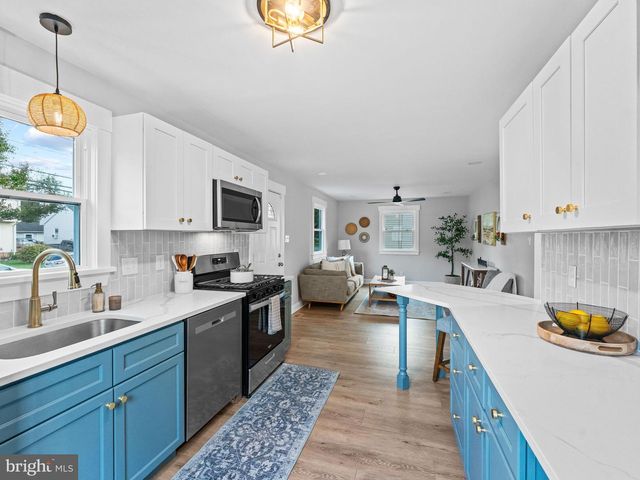 62 WARREN AVE, Bellmawr, NJ 08031