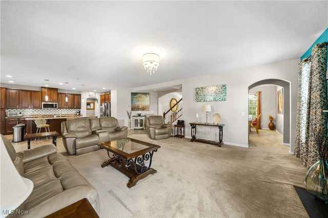 8028 Megan Meadow Drive, Hudson, OH 44236