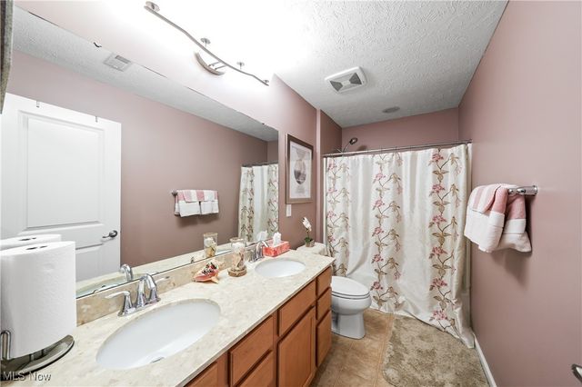 8028 Megan Meadow Drive, Hudson, OH 44236