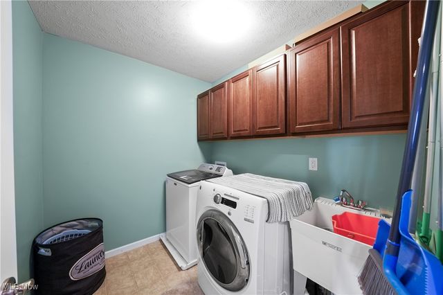 8028 Megan Meadow Drive, Hudson, OH 44236