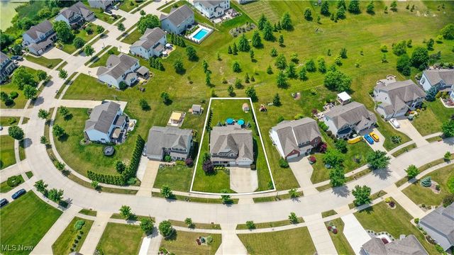 8028 Megan Meadow Drive, Hudson, OH 44236