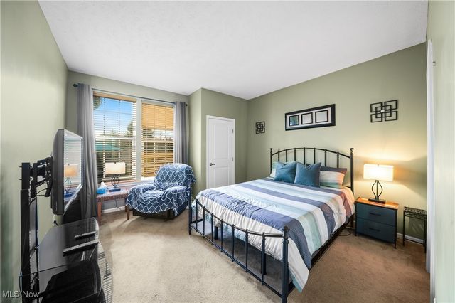 8028 Megan Meadow Drive, Hudson, OH 44236