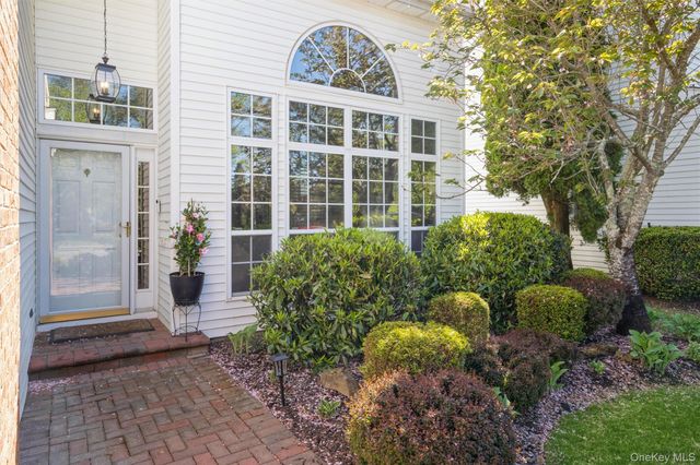 96 Fairway View Drive, Commack, NY 11725