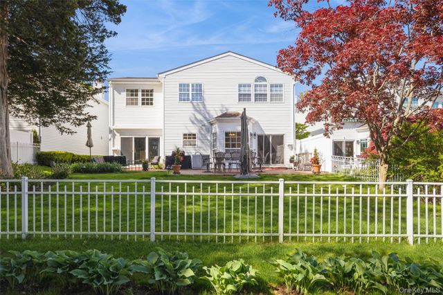 96 Fairway View Drive, Commack, NY 11725