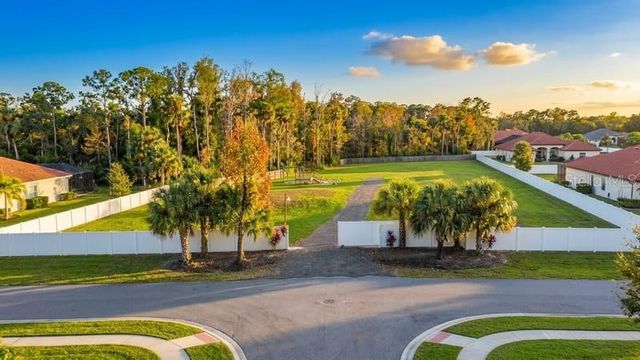 6518 OLD TAMPA HIGHWAY B, Davenport, FL 33896
