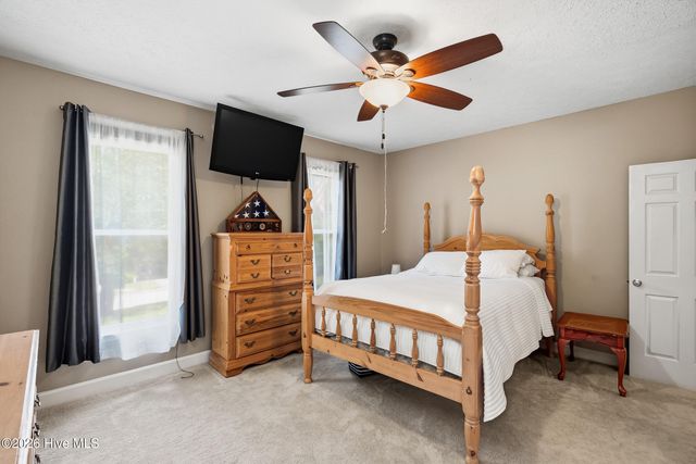 8 Foxhil Drive, North Augusta, SC 29860
