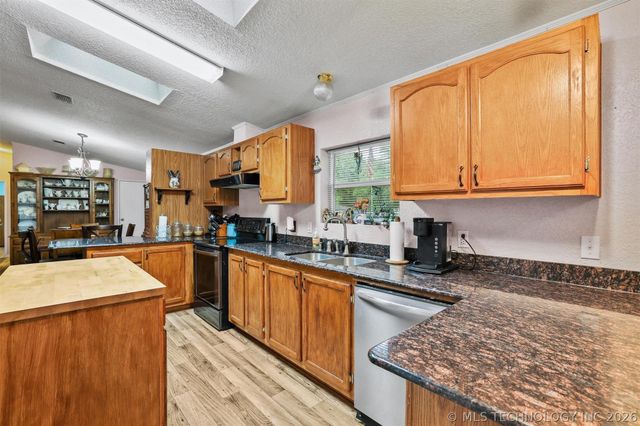23 Post Oak Lane, Cartwright, OK 74731