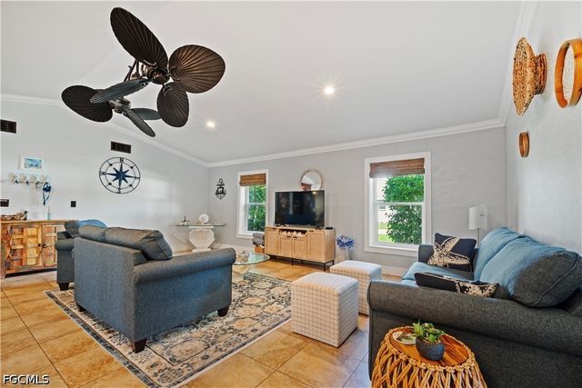 1220 SE 34th TER, Cape Coral, FL 33904