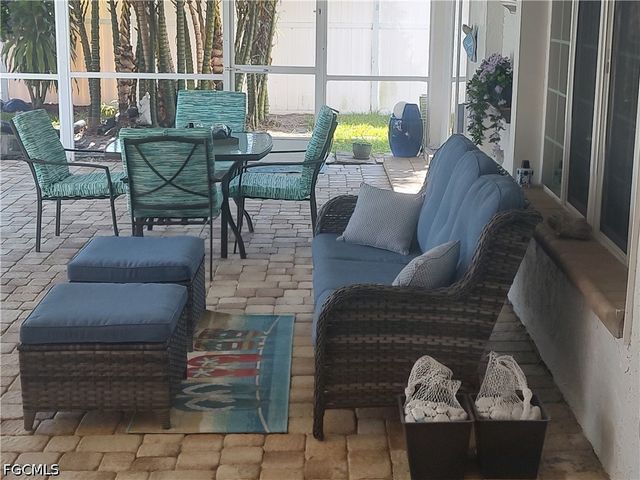 1220 SE 34th TER, Cape Coral, FL 33904