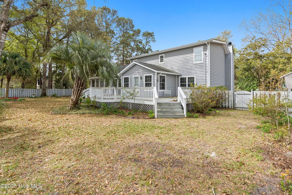 1611 Gores Landing Road SW ., Ocean Isle Beach, NC 28469