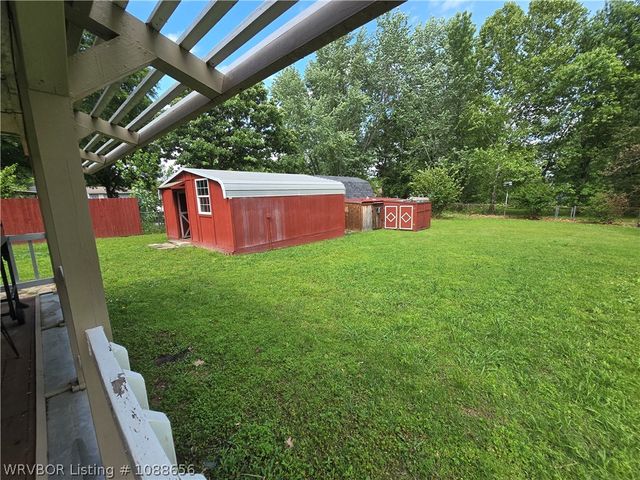 1010 N Daisy Street, Greenwood, AR 72936